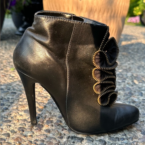 Attitude booties size 7 black - Picture 4 of 8